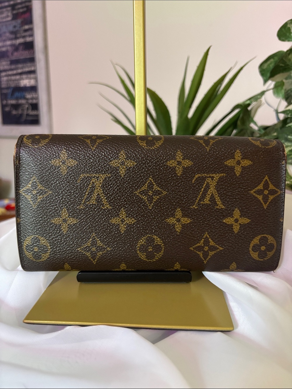 Louis Vuitton Sarah Monogram Wallet with COA - Picture 4 of 16